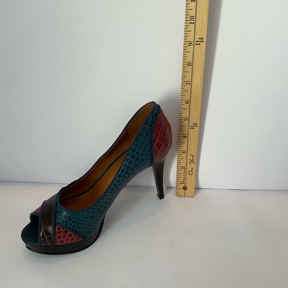 Nine West Coconuto Teal and Red Peep Toe Heels - Picture 6 of 7